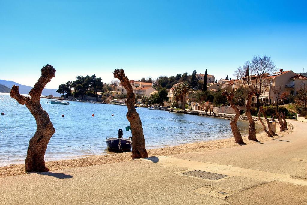 Vila Luka سلانو المظهر الخارجي الصورة