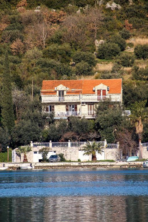Vila Luka سلانو المظهر الخارجي الصورة
